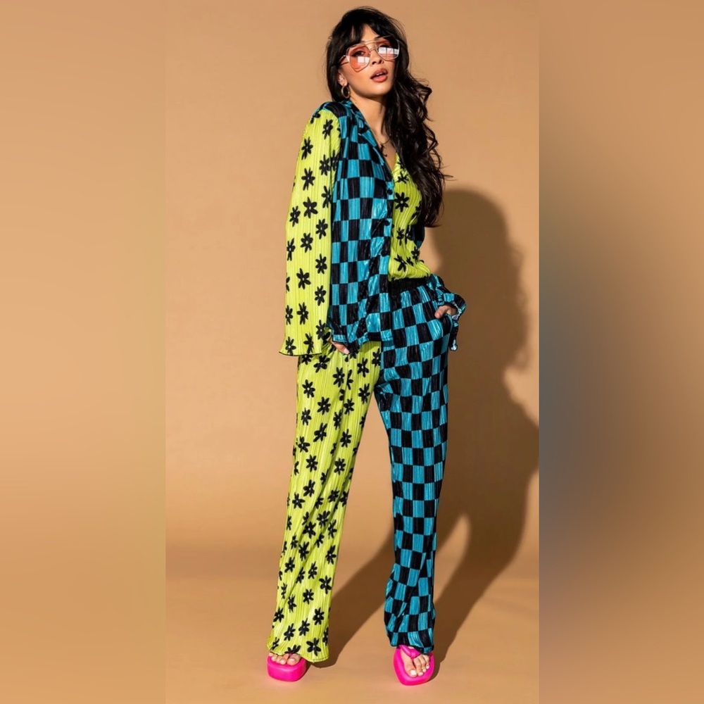 LIKE NEW Dressed in Lala Long Sleeve Plissé Set in Retro Dream Half + Half - Picture 7 of 7